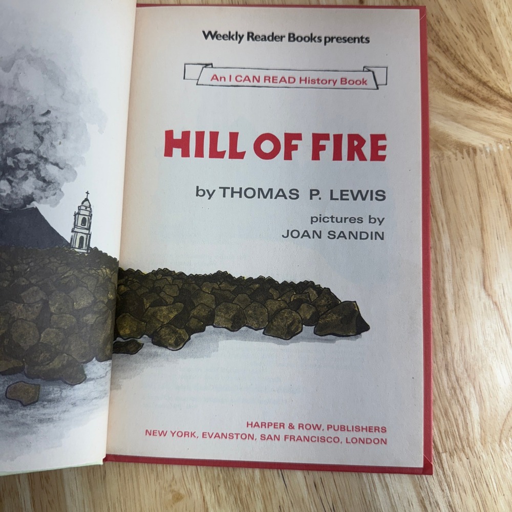 Hill‎ of Fire An I CAN READ History Book by Thomas P Lewis Reading Rainbow - Picture 2 of 6
